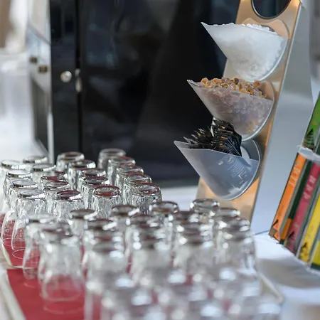 Stuttgart By Tulip Зиндельфинген