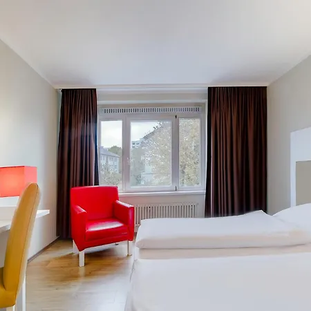 Stuttgart By Tulip Hotell 3*