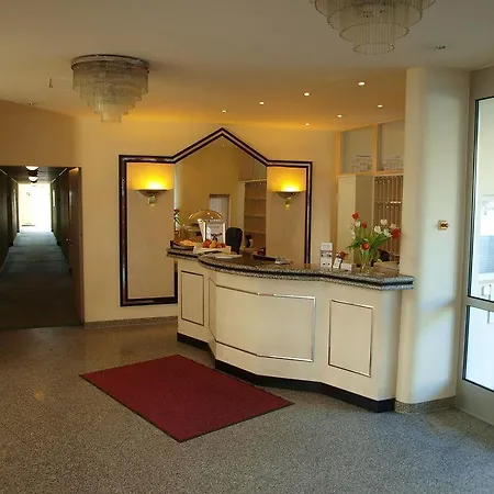 Отель Stuttgart By Tulip Зиндельфинген