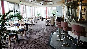 Stuttgart By Tulip Зиндельфинген