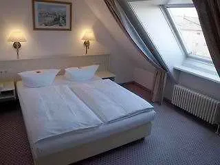 Stuttgart By Tulip Отель Зиндельфинген