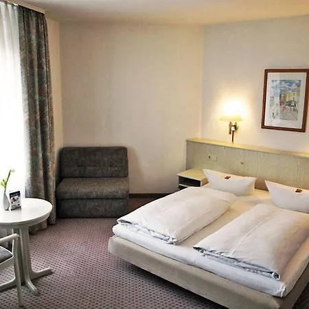 Stuttgart By Tulip 3* شيندلفينجن